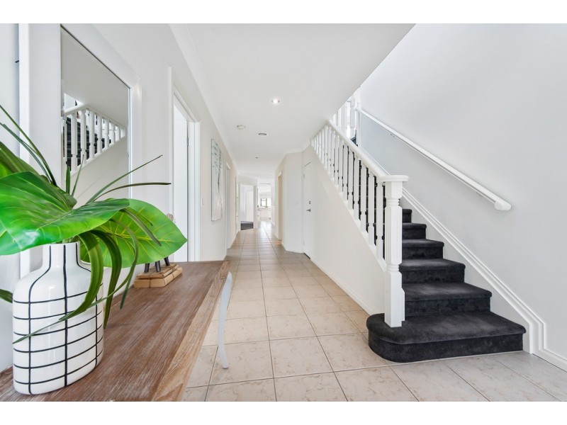 51 Hassett Crescent, Keilor East VIC 3033
