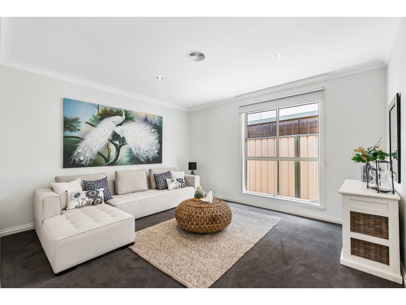 51 Hassett Crescent, Keilor East VIC 3033