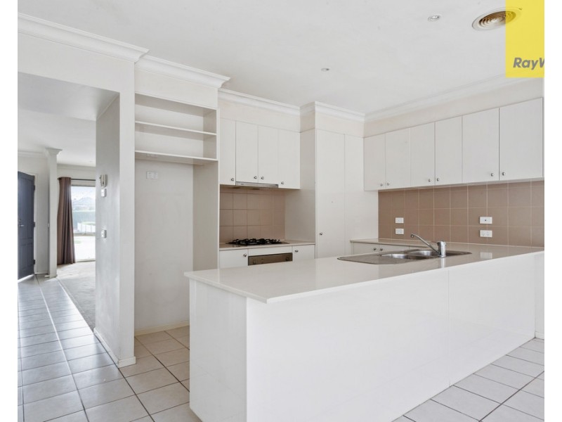 11a Wentworth Drive, Taylors Lakes VIC 3038