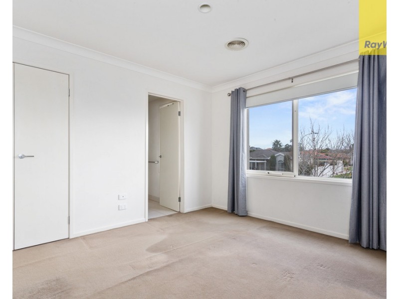 11a Wentworth Drive, Taylors Lakes VIC 3038