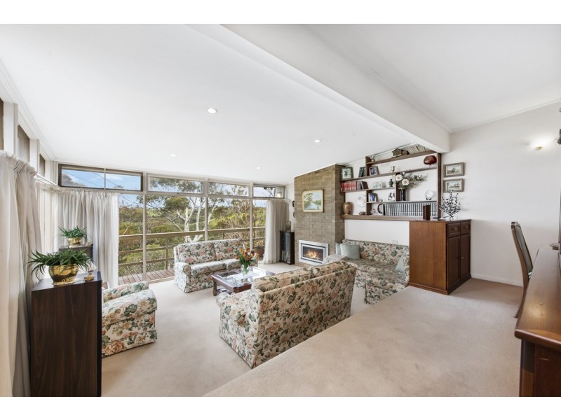 22 Riverside Avenue, Keilor VIC 3036