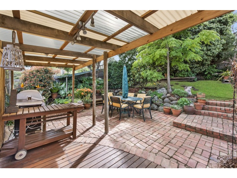 22 Riverside Avenue, Keilor VIC 3036