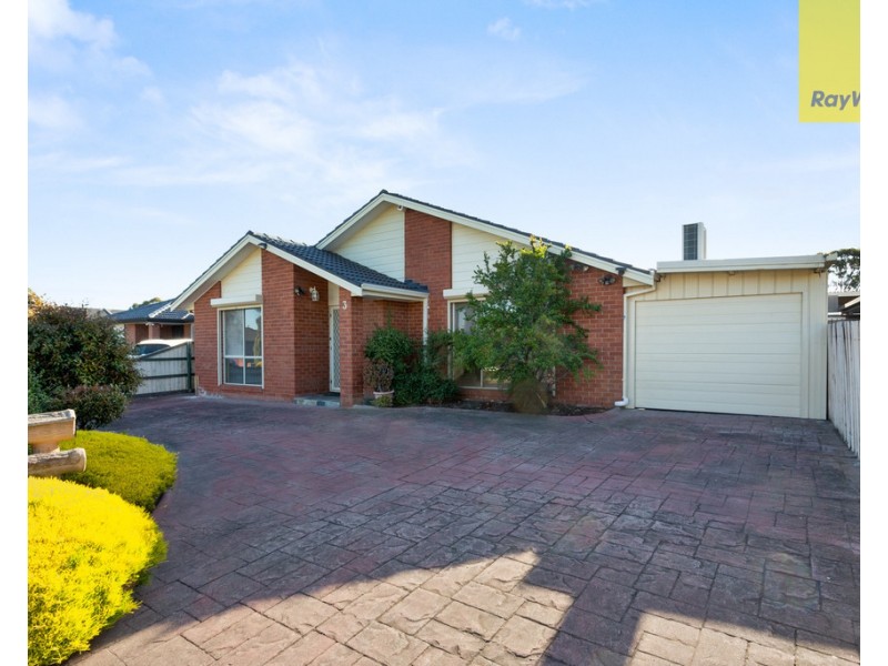3 Oat Close, Delahey VIC 3037