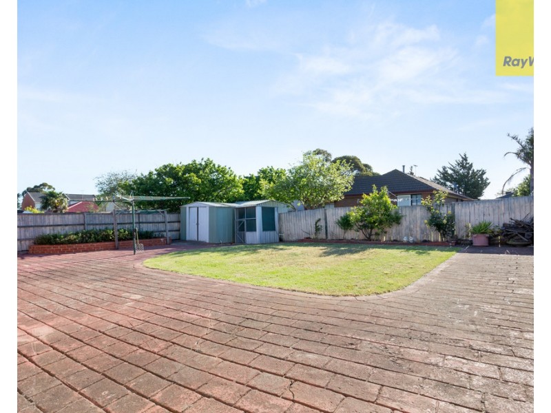 3 Oat Close, Delahey VIC 3037