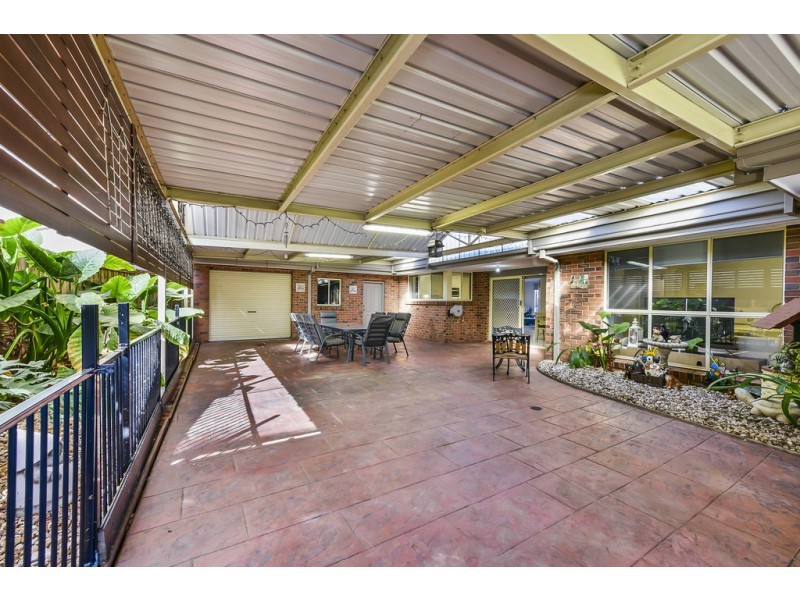 3 Plenty Close, Taylors Lakes VIC 3038