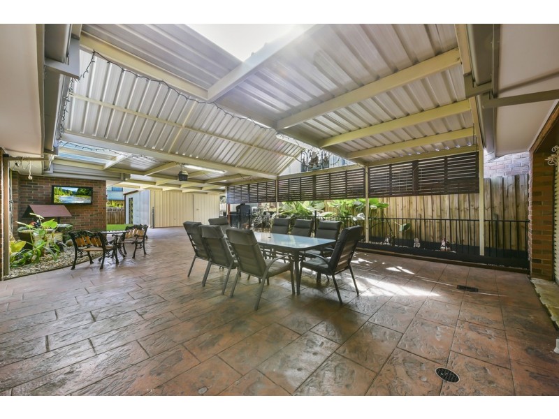 3 Plenty Close, Taylors Lakes VIC 3038