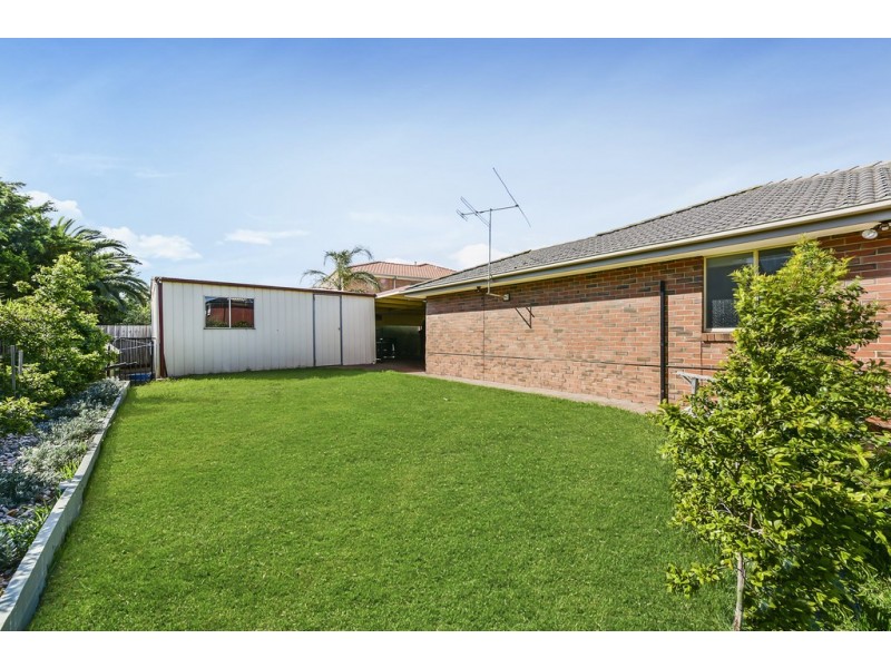 3 Plenty Close, Taylors Lakes VIC 3038