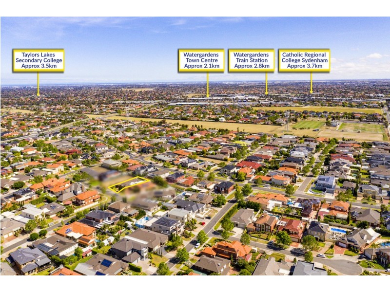 3 Plenty Close, Taylors Lakes VIC 3038