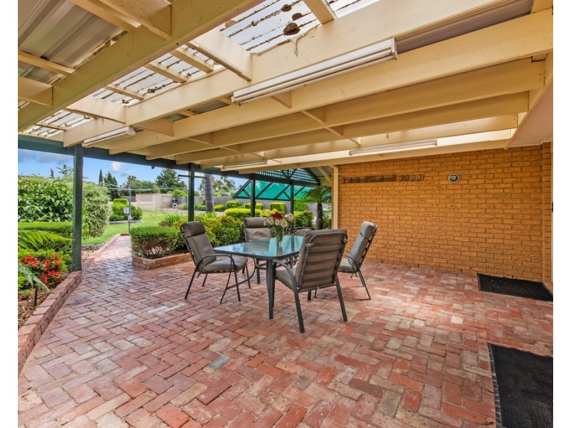 19 Hailey Court, Taylors Lakes VIC 3038