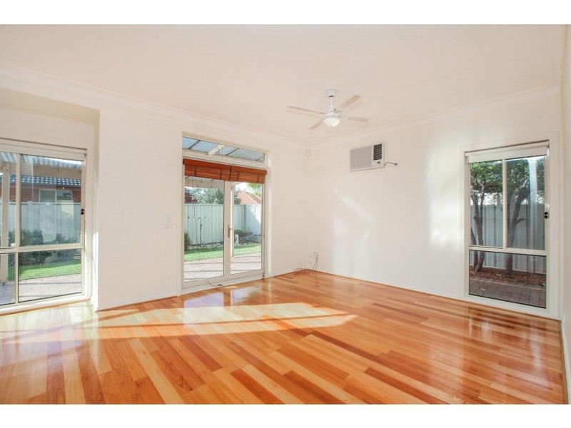 17 Daintree Retreat, Caroline Springs VIC 3023