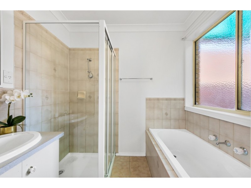 14 Anakie Walk, Delahey VIC 3037