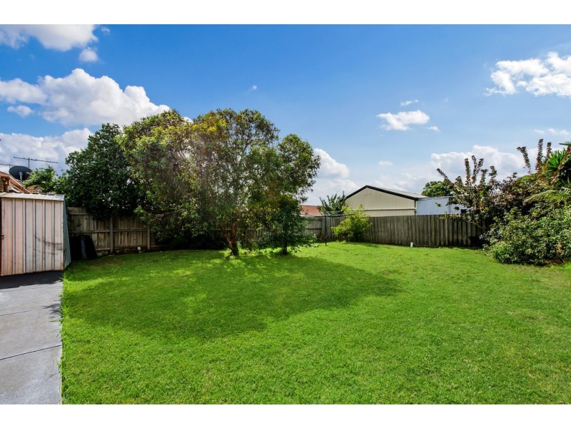 14 Anakie Walk, Delahey VIC 3037