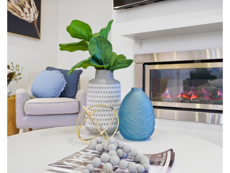 17 Pro Hart Way, Caroline Springs VIC 3023