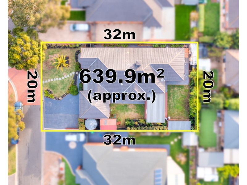 17 Pro Hart Way, Caroline Springs VIC 3023