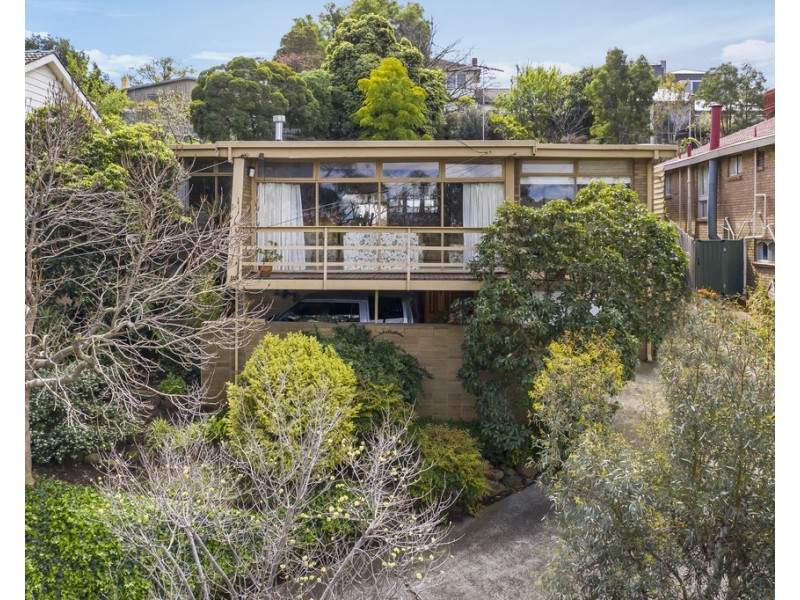 22 Riverside Avenue, Keilor VIC 3036