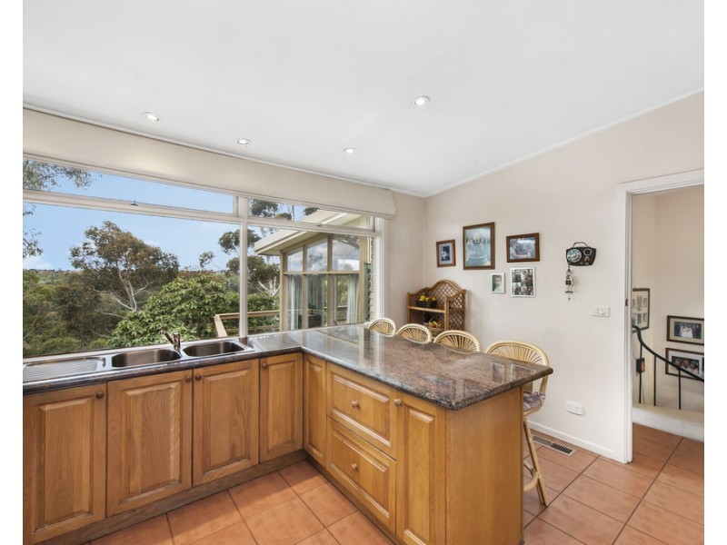 22 Riverside Avenue, Keilor VIC 3036