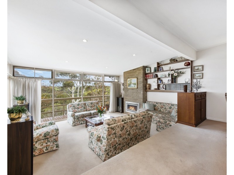 22 Riverside Avenue, Keilor VIC 3036