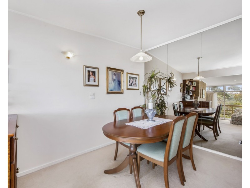 22 Riverside Avenue, Keilor VIC 3036