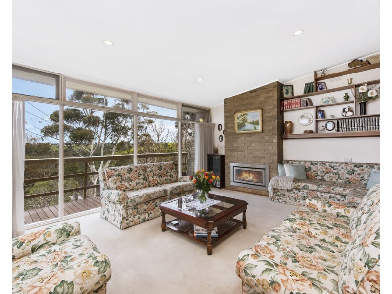 22 Riverside Avenue, Keilor VIC 3036