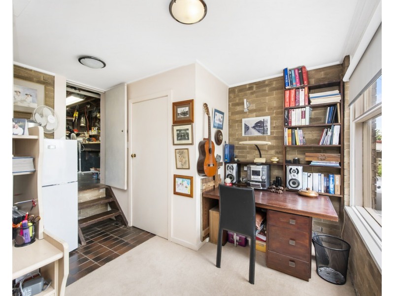 22 Riverside Avenue, Keilor VIC 3036