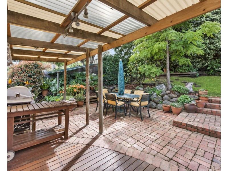 22 Riverside Avenue, Keilor VIC 3036