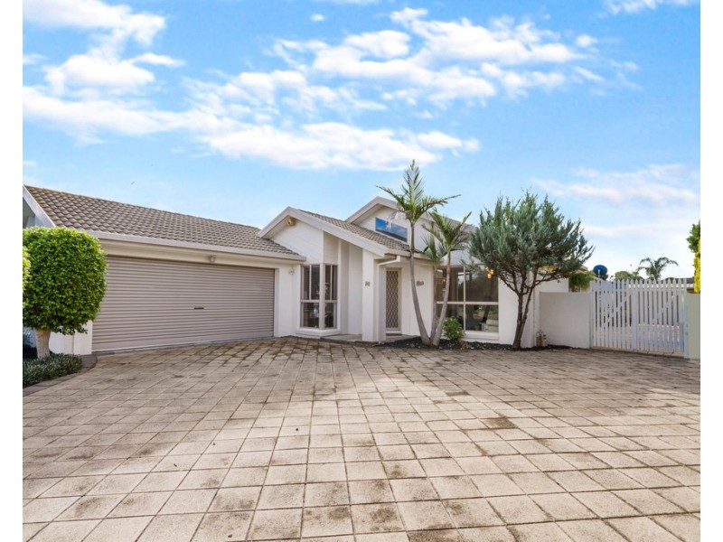 32 Catherine Drive, Hillside VIC 3037