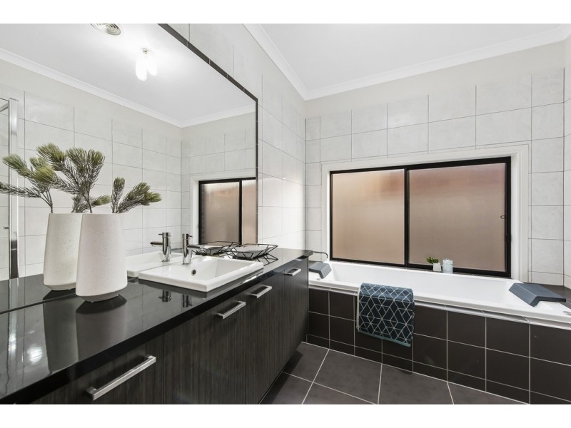 14 Conrad Terrace, Taylors Hill VIC 3037