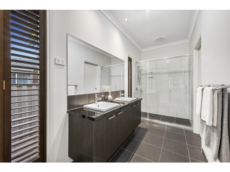 14 Conrad Terrace, Taylors Hill VIC 3037