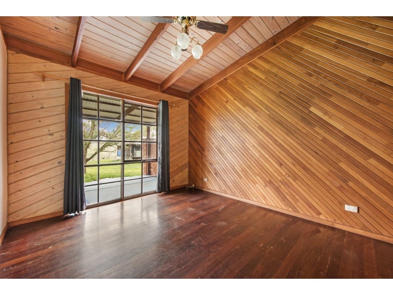 239 Swans Road, Darley VIC 3340