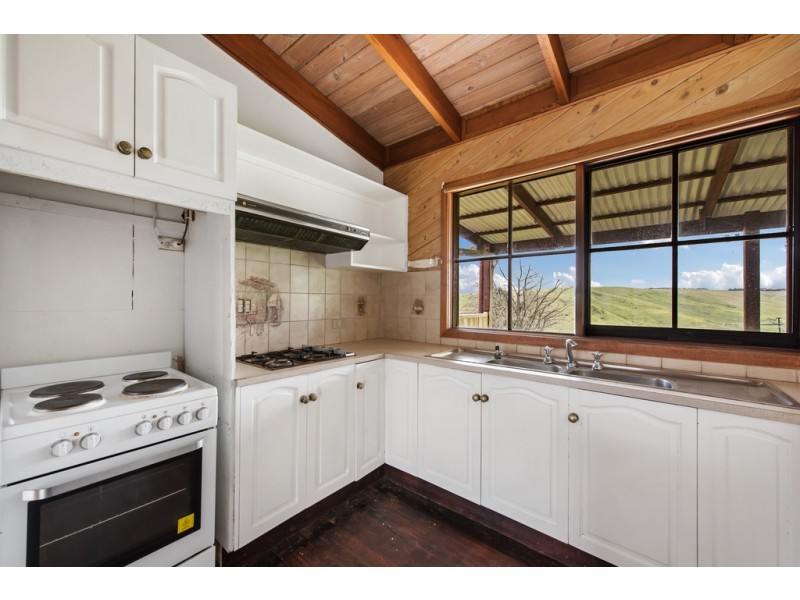 239 Swans Road, Darley VIC 3340