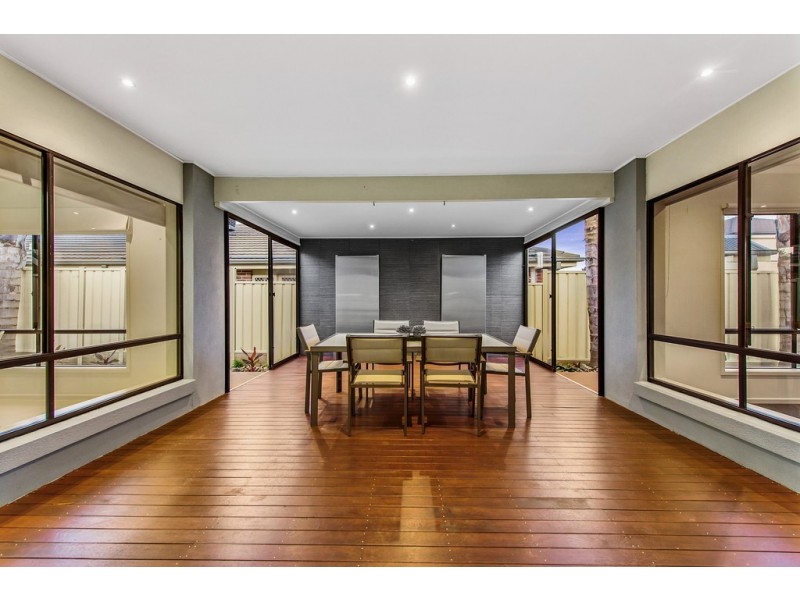 23 Jacaranda Drive, Taylors Hill VIC 3037