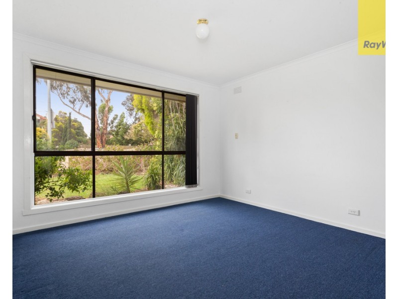 1/43 Carbine Way, Keilor Downs VIC 3038