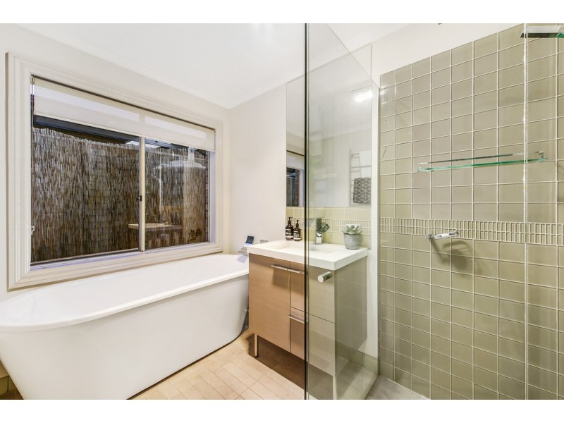 26 Kelland Avenue, Hillside VIC 3037