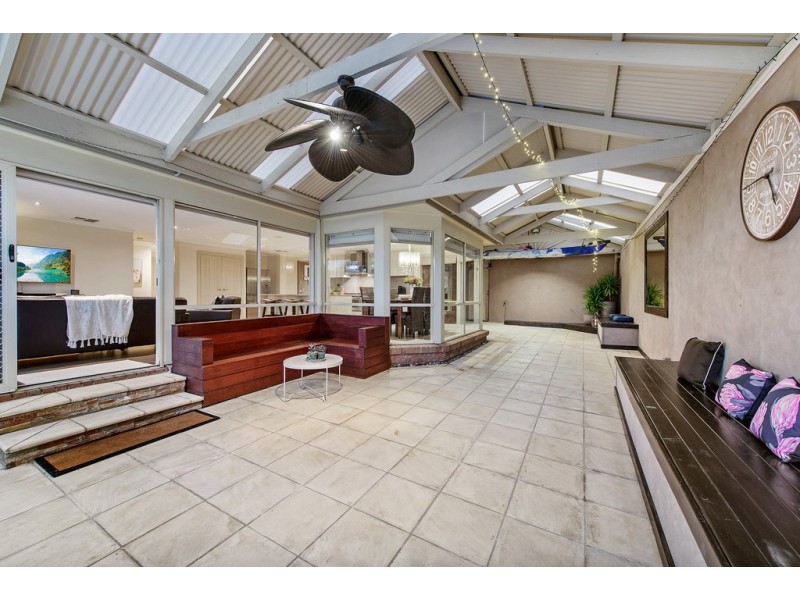 26 Kelland Avenue, Hillside VIC 3037