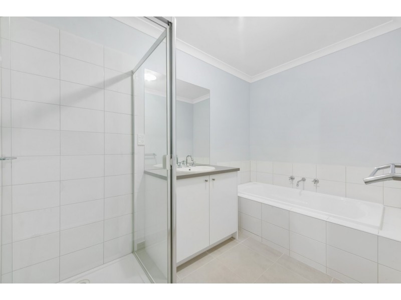 1/6 Highwood Drive, Hillside VIC 3037