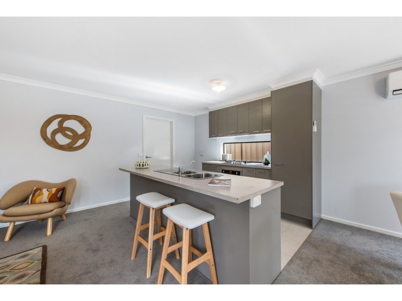 1/6 Highwood Drive, Hillside VIC 3037