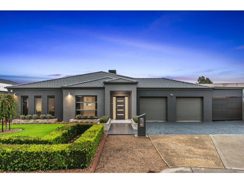 3 Moira Court, Taylors Hill VIC 3037