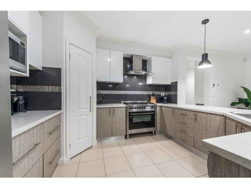 3 Moira Court, Taylors Hill VIC 3037