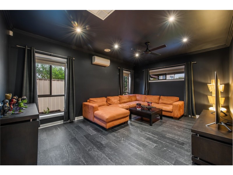 3 Moira Court, Taylors Hill VIC 3037