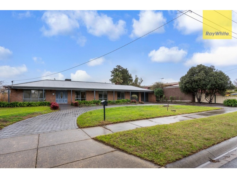 1 Gloucester Court, Sydenham VIC 3037