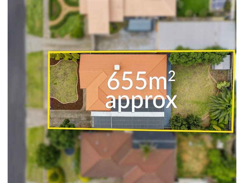 8 Yeats Drive, Delahey VIC 3037