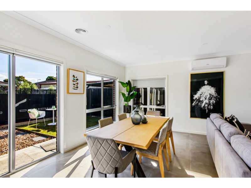 7 Melva Court, Sydenham VIC 3037