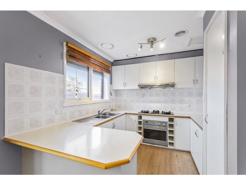 24 Glenrobe Street, Deer Park VIC 3023