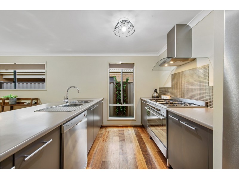 5 Remington Street, Burnside Heights VIC 3023