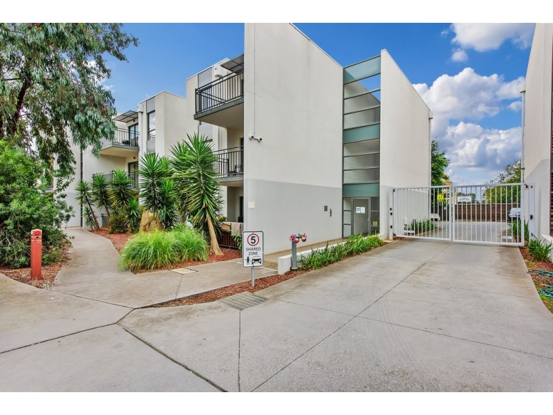 34/21-29 Trickey Ave, Sydenham VIC 3037