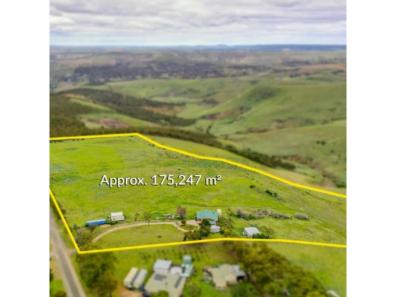 1/239 Swans Road, Darley VIC 3340