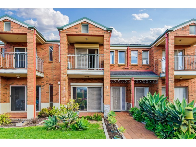 12 The Glades, Taylors Hill VIC 3037