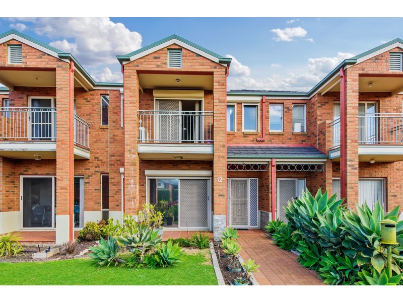 12 The Glades, Taylors Hill VIC 3037