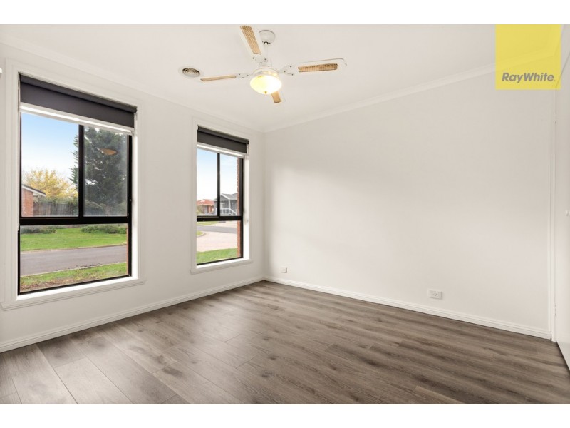 25 Saratoga Crescent, Keilor Downs VIC 3038