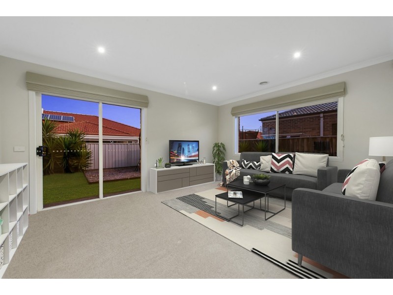 18 Litchfield Way, Taylors Hill VIC 3037